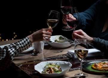 Dinner in the dark